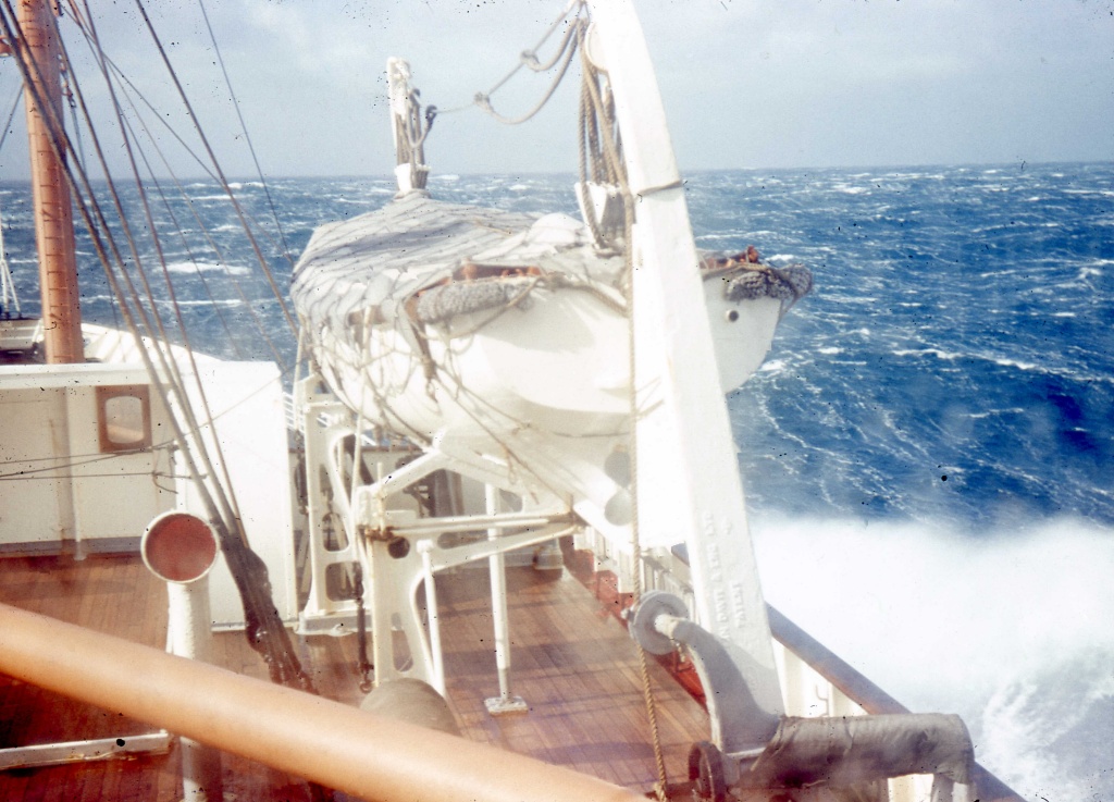 MS Berlin Atlantik im Maerz 1966.jpg